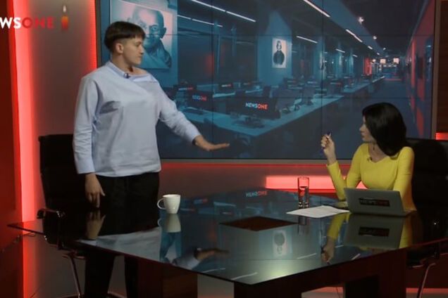 'Жест победителей': Савченко пояснила, кому показывала средний палец в Раде