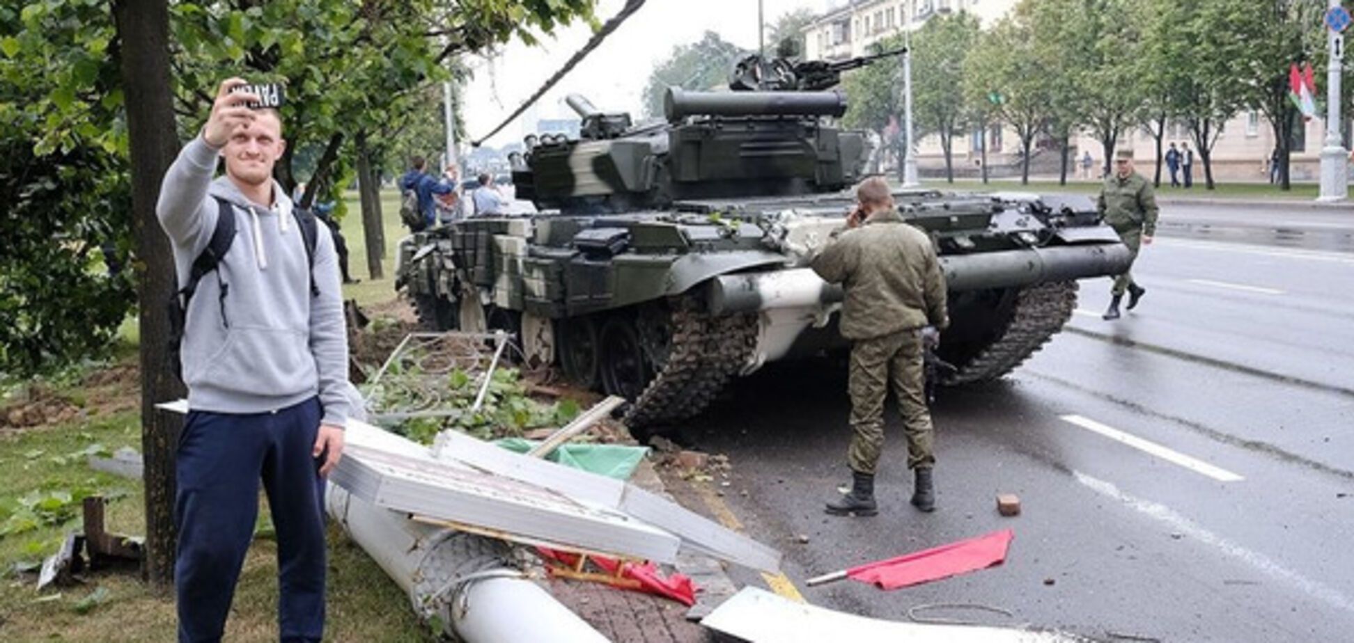 Танк у Мінську