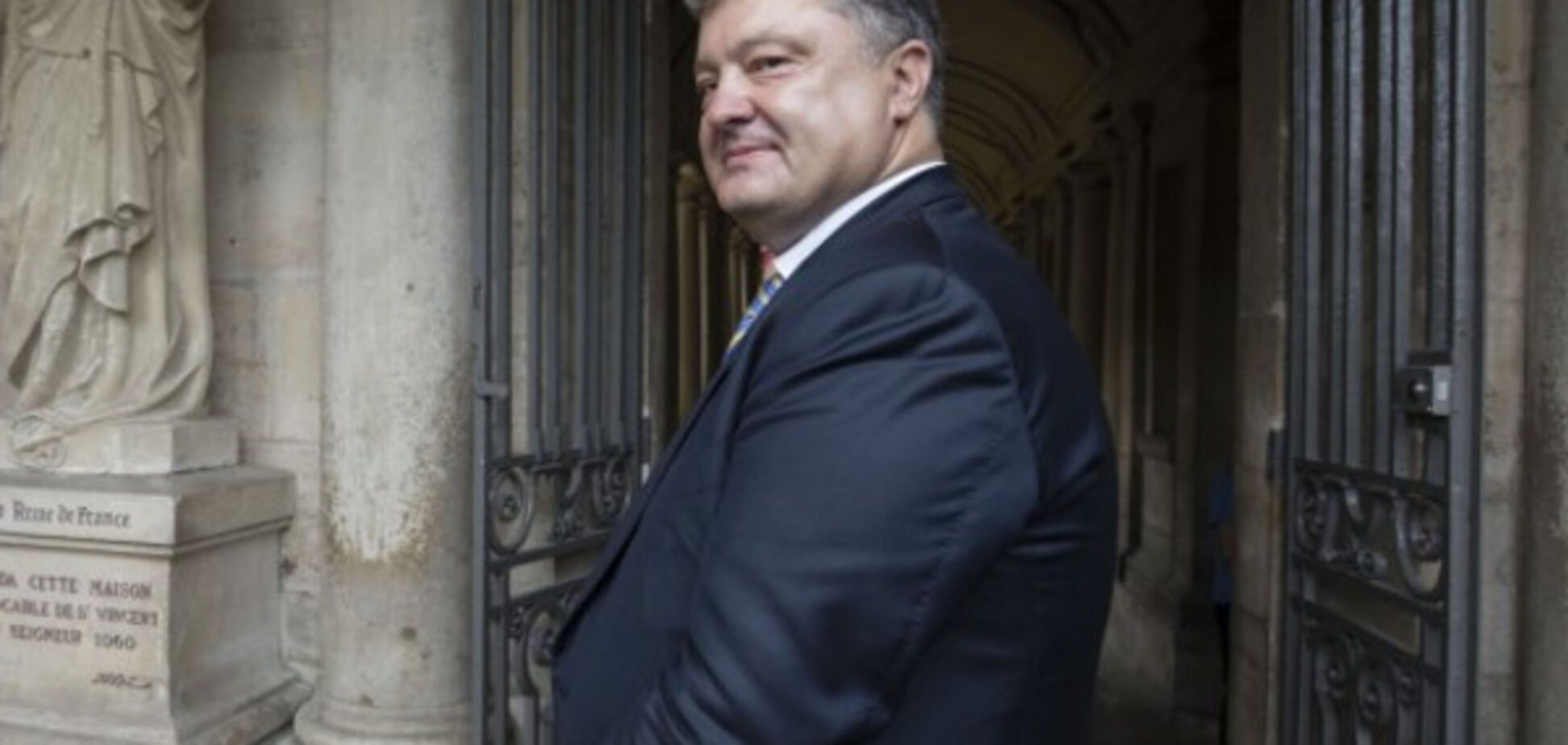 Порошенко у Франції жорстко висловився про агресію РФ