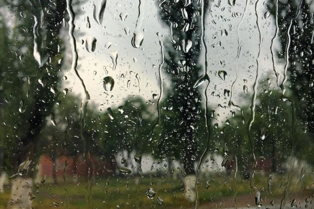 В сети показали аномальный ливень в Киеве