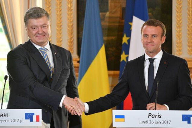 Гроссмейтерская пауза Макрона и московское болото