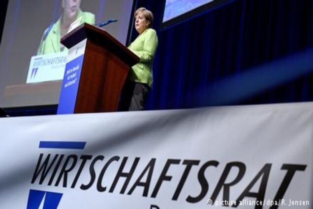 Меркель і Росс виступили за відновлення переговорів щодо ЗВТ між США і ЄС