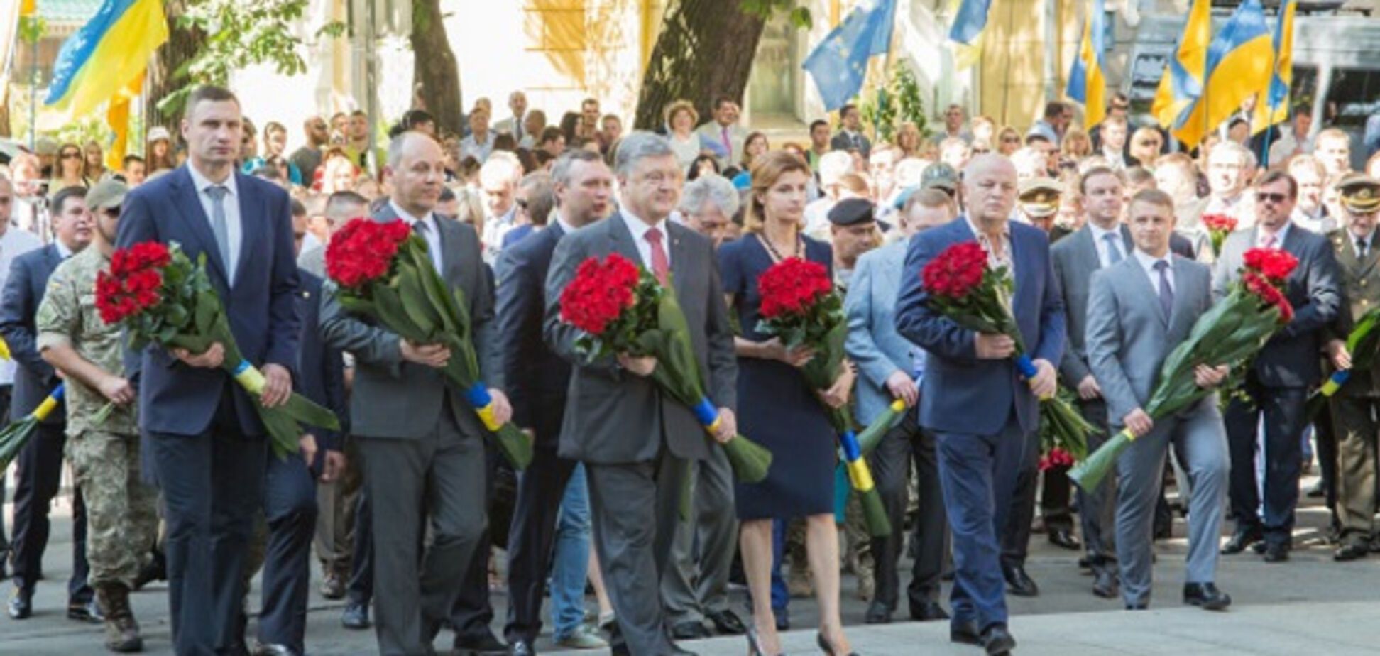 Кличко привітав українців з Днем Конституції