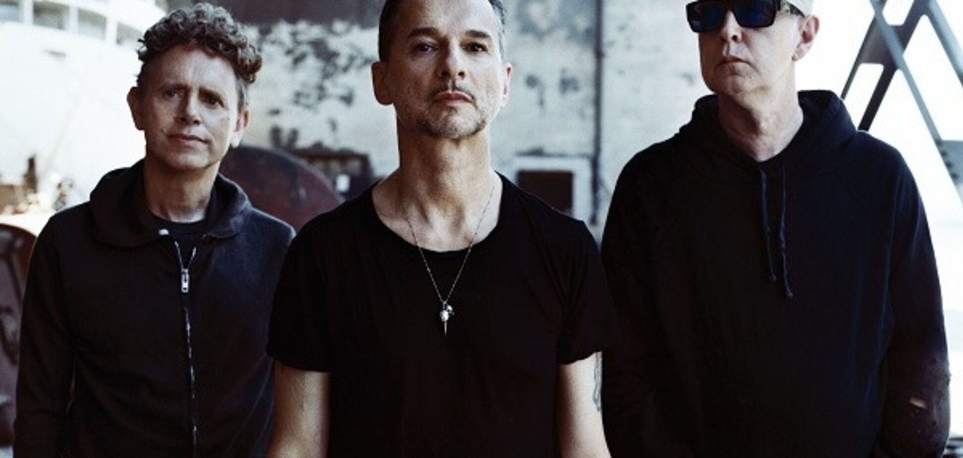 Концерт у Києві: сотні тонн обладнання та особистий літак для Depeche Mode