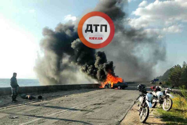 Под Киевом произошло жуткое ДТП лоб в лоб