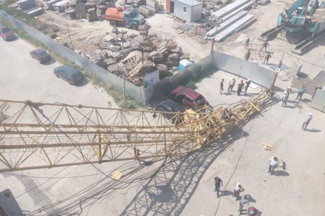 во Львове упал строительный кран