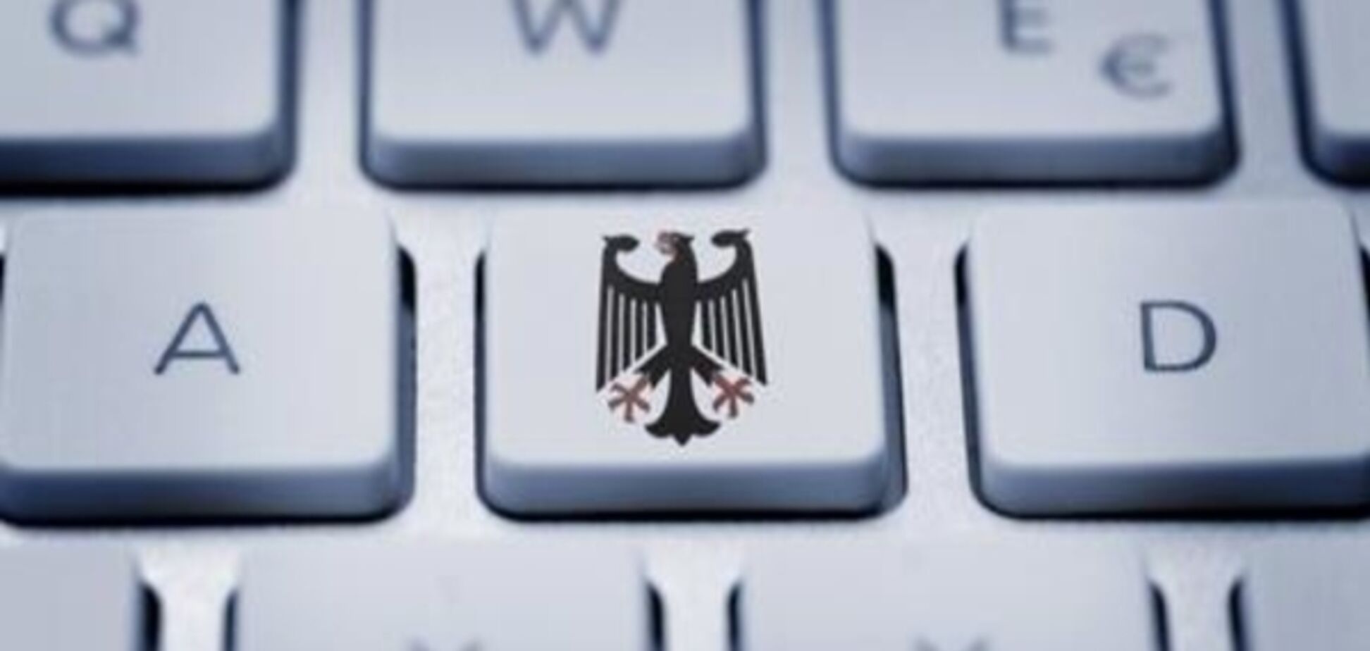 Бундестаг ухвалив закон, який зобов'яже соцмережі видаляти протиправний контент