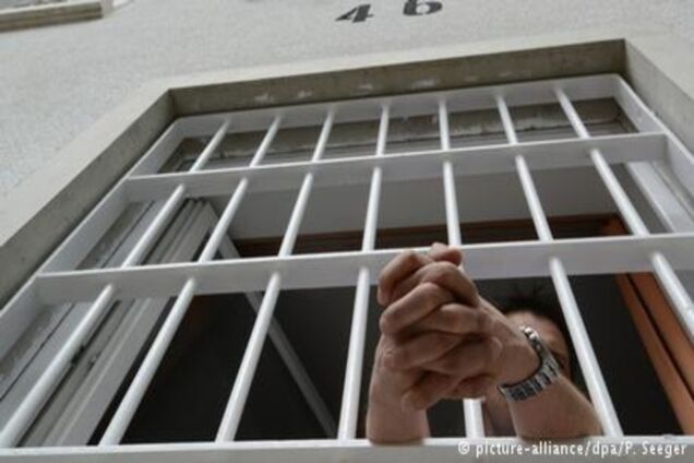 Затриманих на адмінкордоні з Кримом росіян заарештували