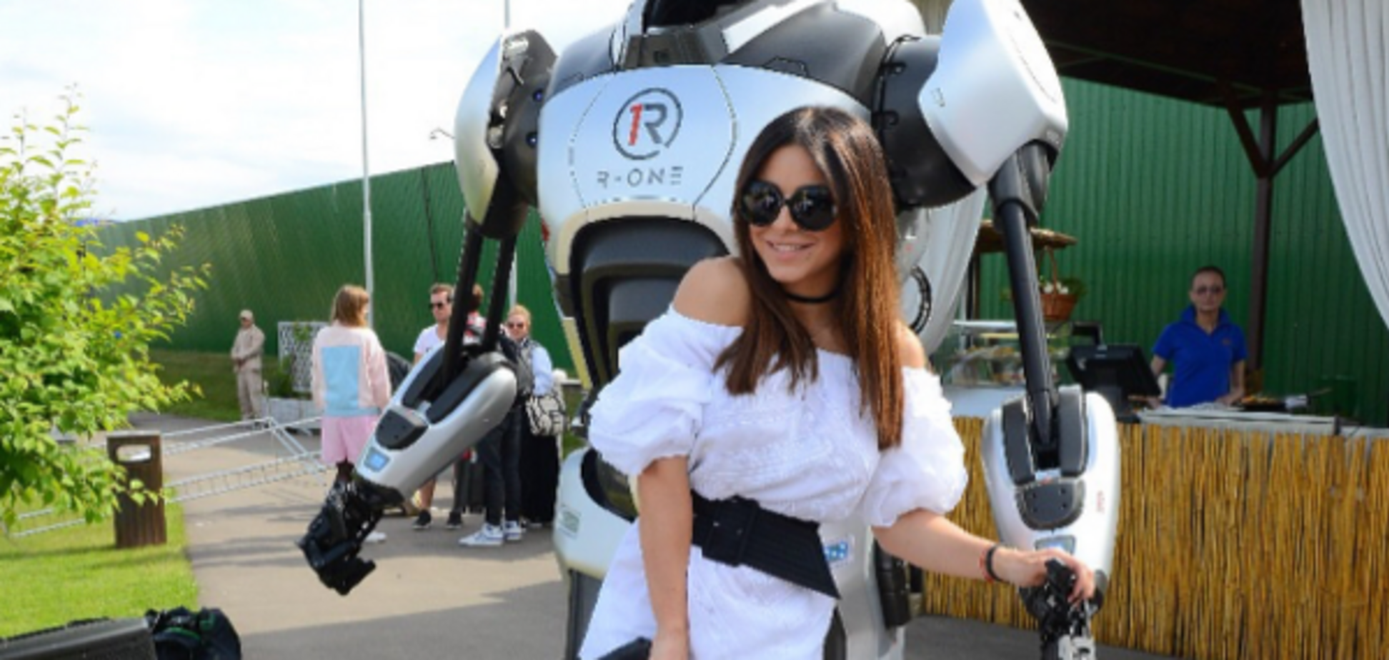 Скандальная Лорак с дочерью погуляла на детском празднике Киркорова: опубликованы фото