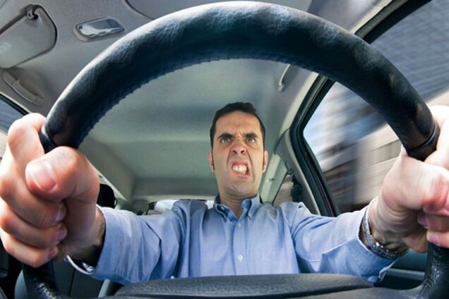 'Что ты сделаешь? Вали отсюда!' Киевлянка чудом спаслась от неадекватного водителя