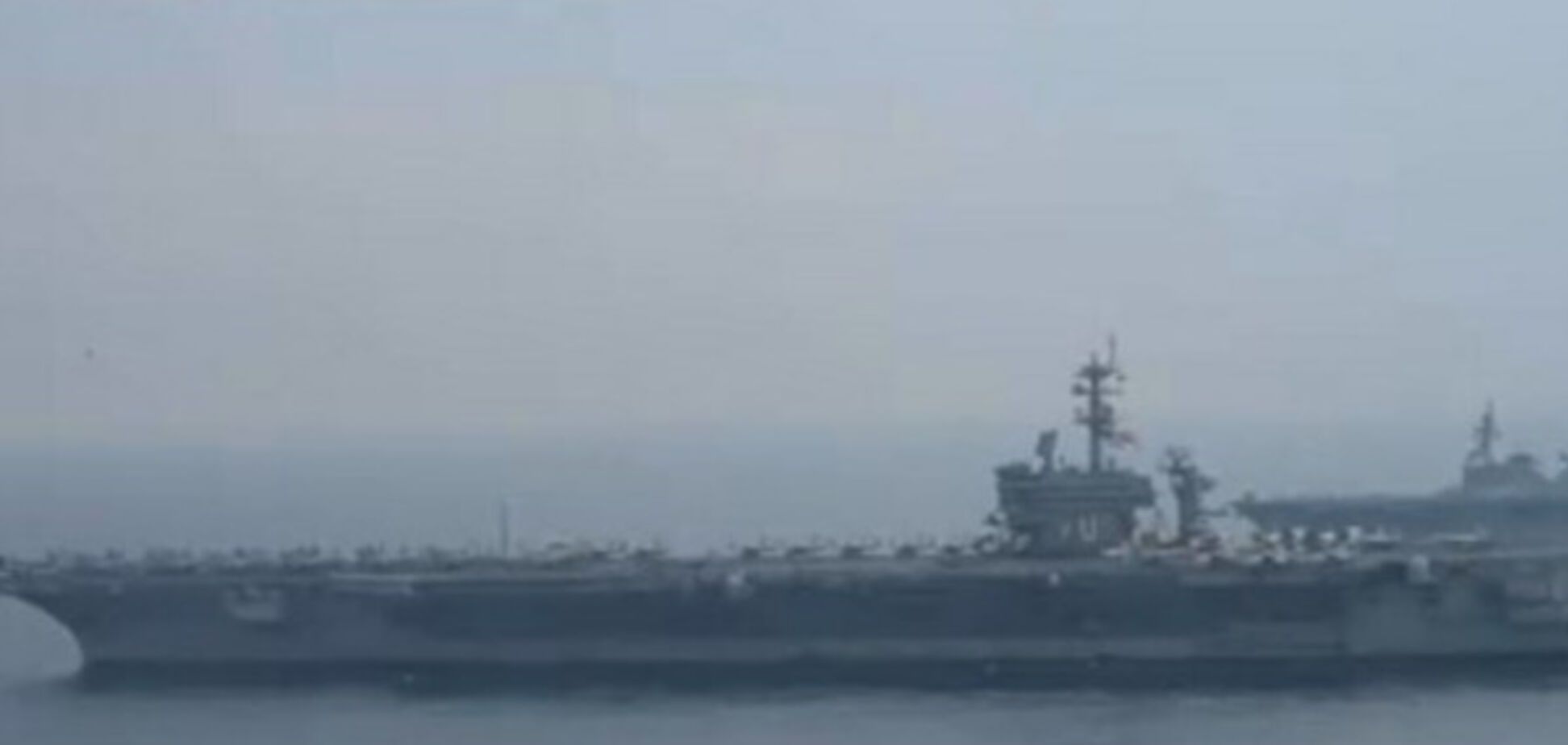 Авианосец США