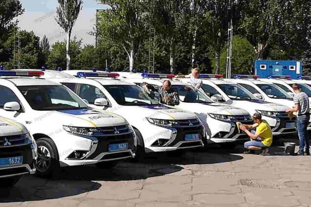 На фестивальной уже красуются новые автомобили для полиции