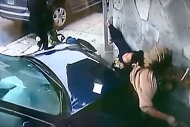 Американка спасает ребенка