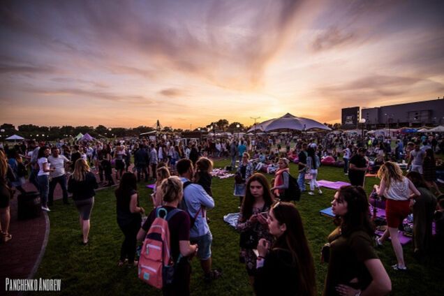 Жарко, весело и музыкально: что следует знать об открытии Sky Family Park
