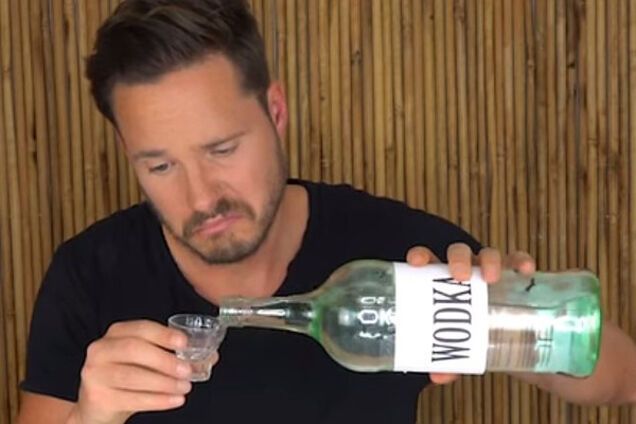 А украинцы просто едят не смешно: блогер высмеял нации с их особенностями приема пищи