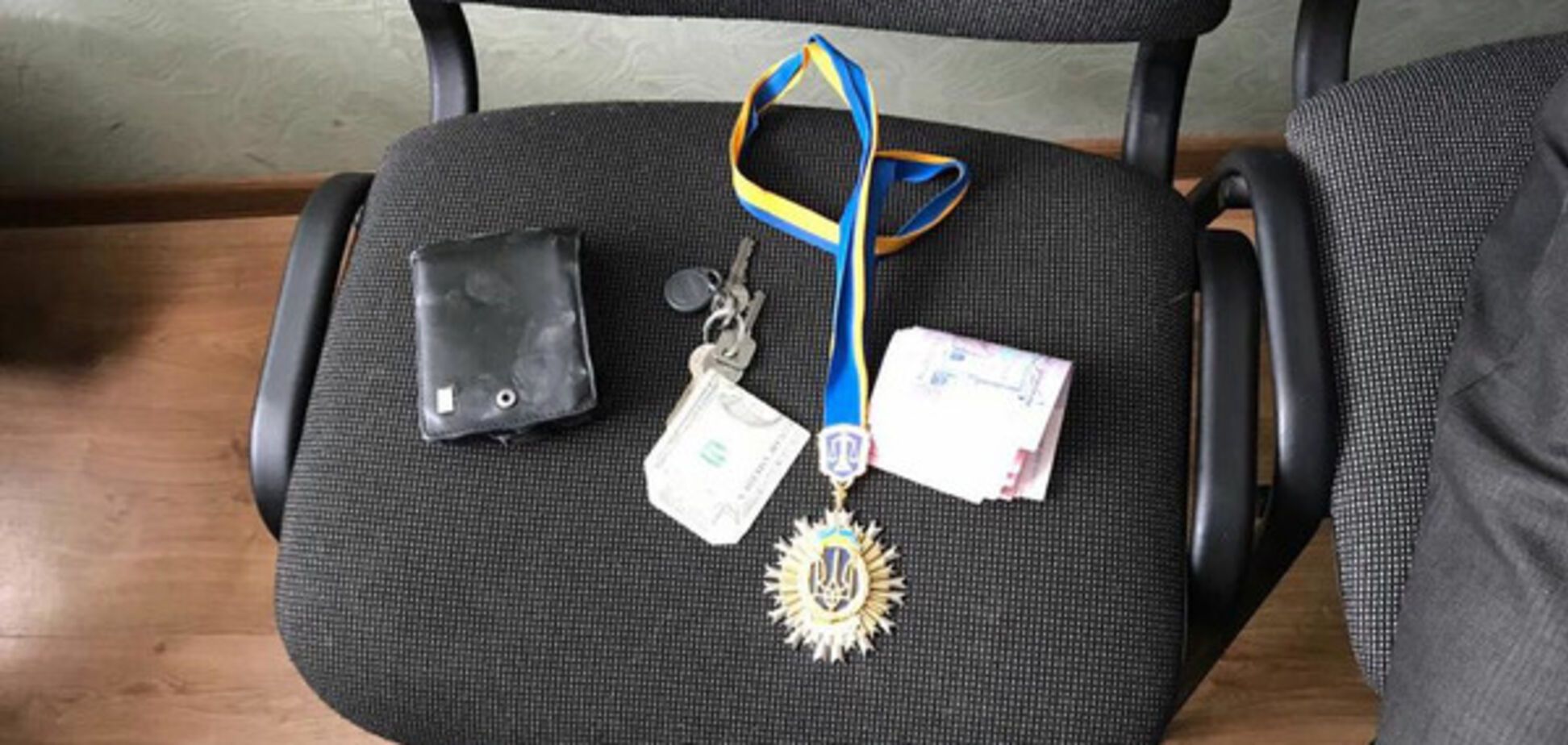 Судья взятка