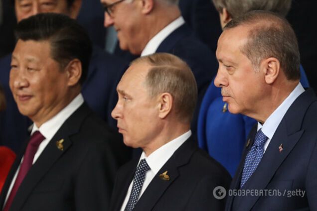 А Путин-то лысый! Фотографы с G20 'застали' главу Кремля во всей красе