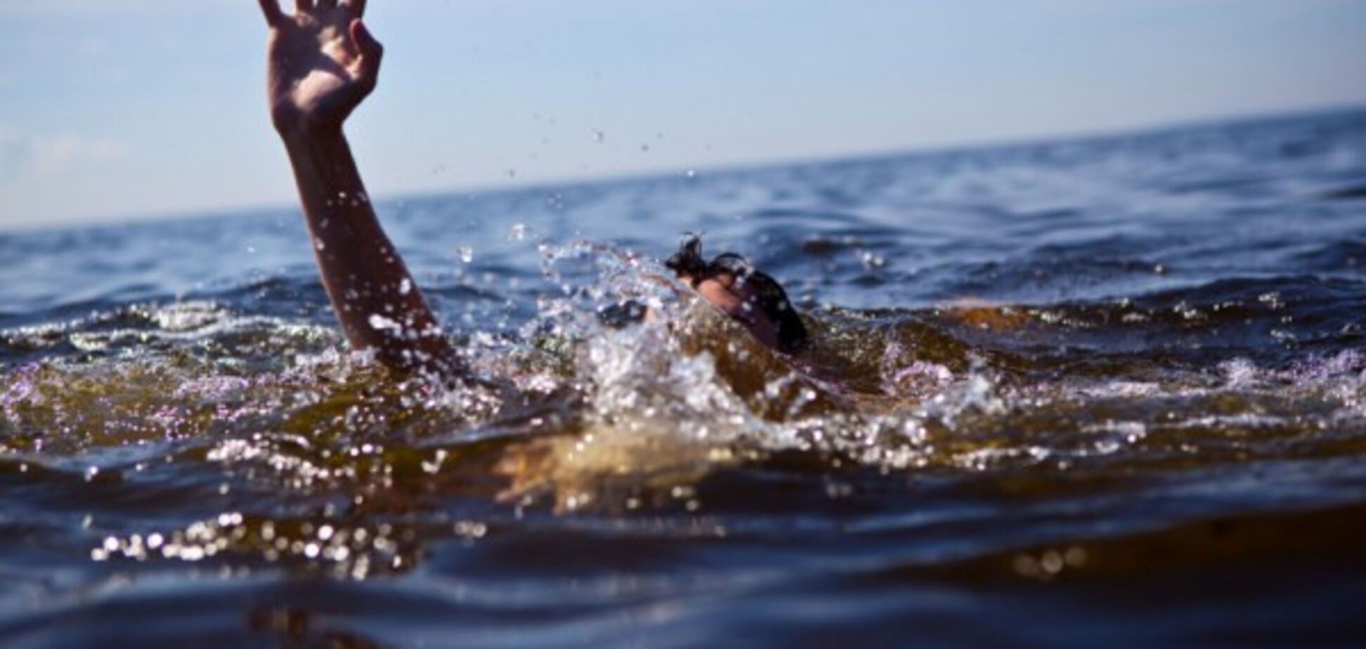 В Запорожской области подростки спасли жизнь другу, у которого остановилось сердце