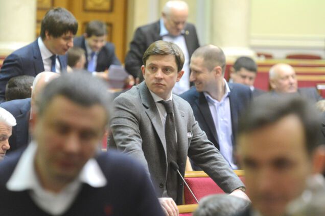 Олесь Довгий