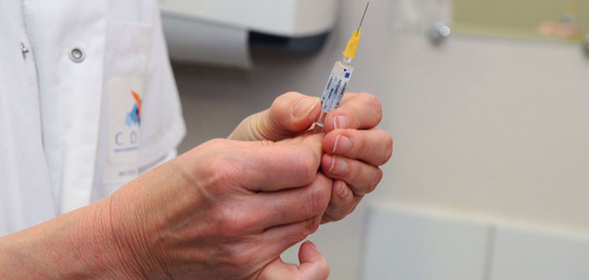 Первая в мире: ученые заканчивают разработку вакцины от неизлечимой болезни