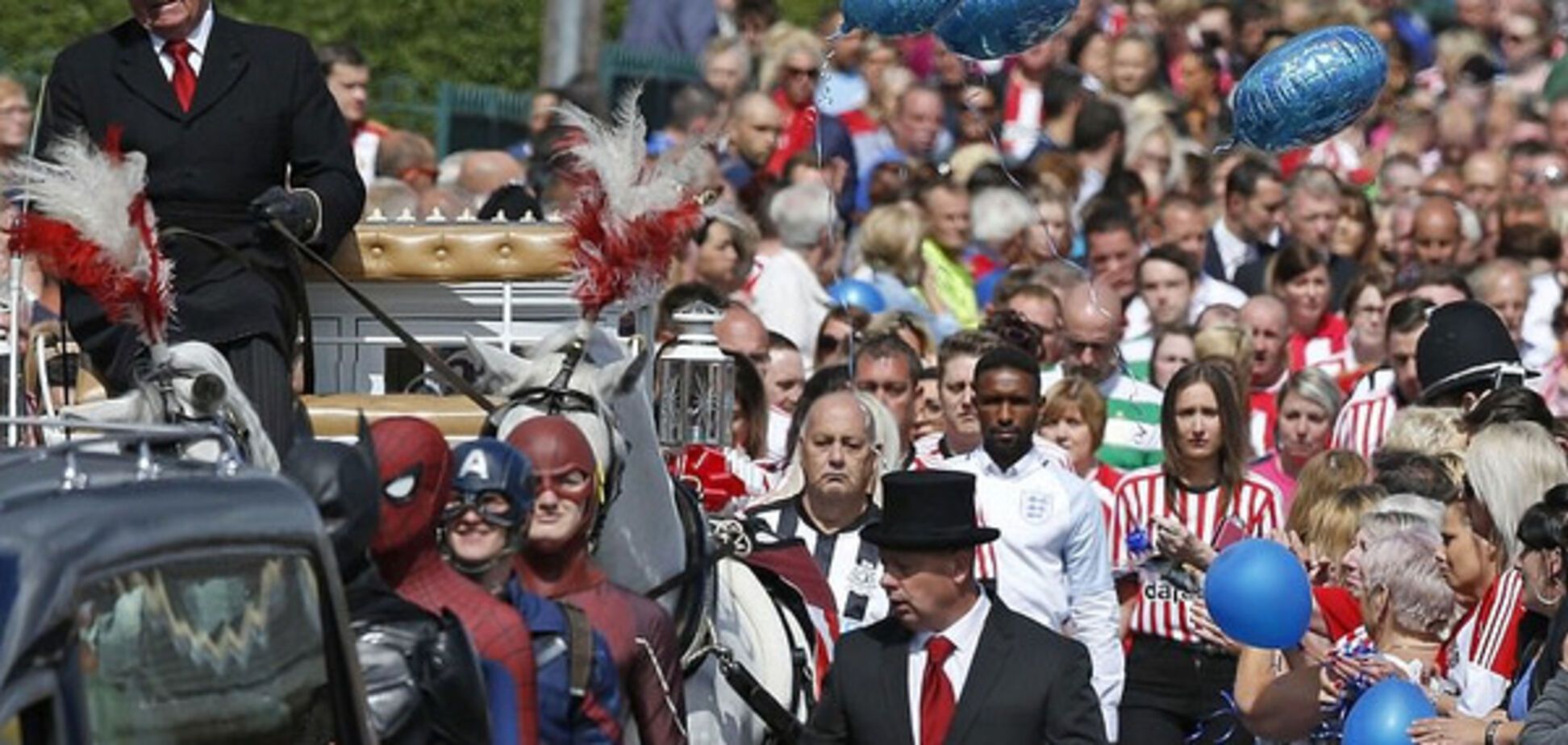 Похороны Брэдли Лоури