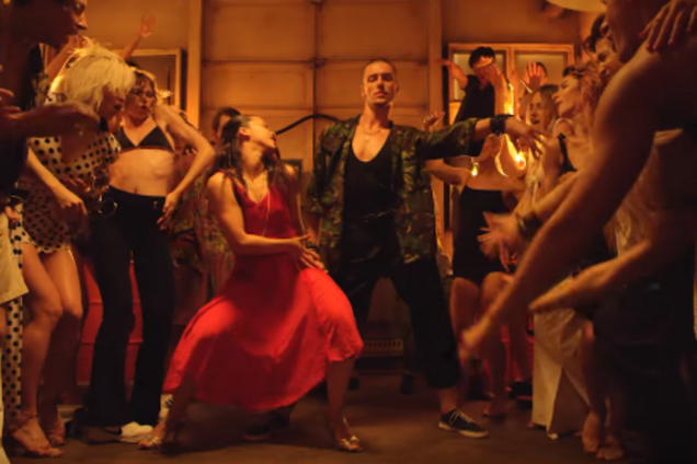 MONATIK показал грязные танцы в новом клипе: опубликовано видео