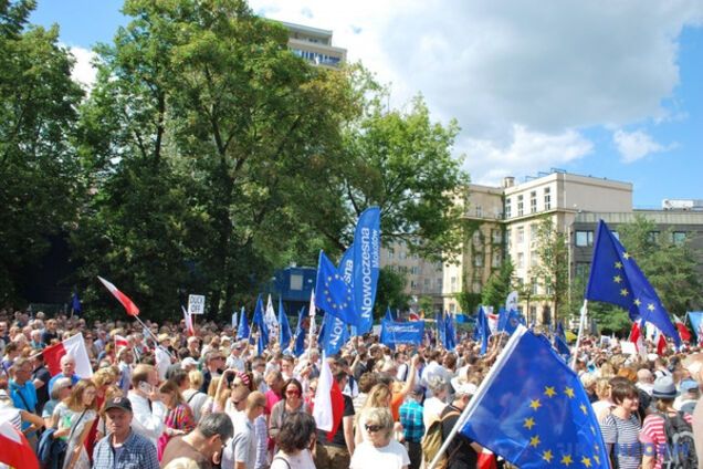 Митинг в Варшаве