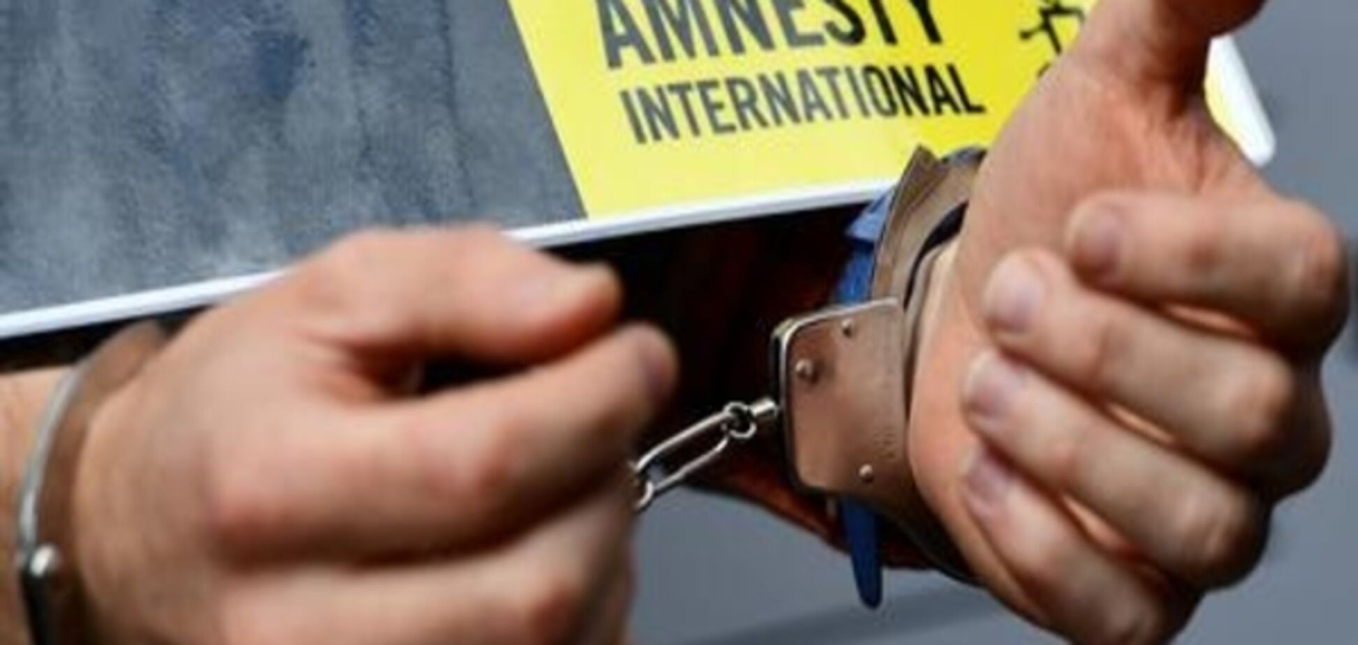 Турецький суд залишив керівницю місцевої Amnesty International і ще п'ятьох правозахисників під вартою