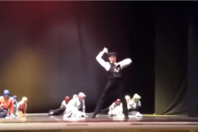 'Теперь ты видел все': балет про Ленина и бревно вызвал истерику в сети