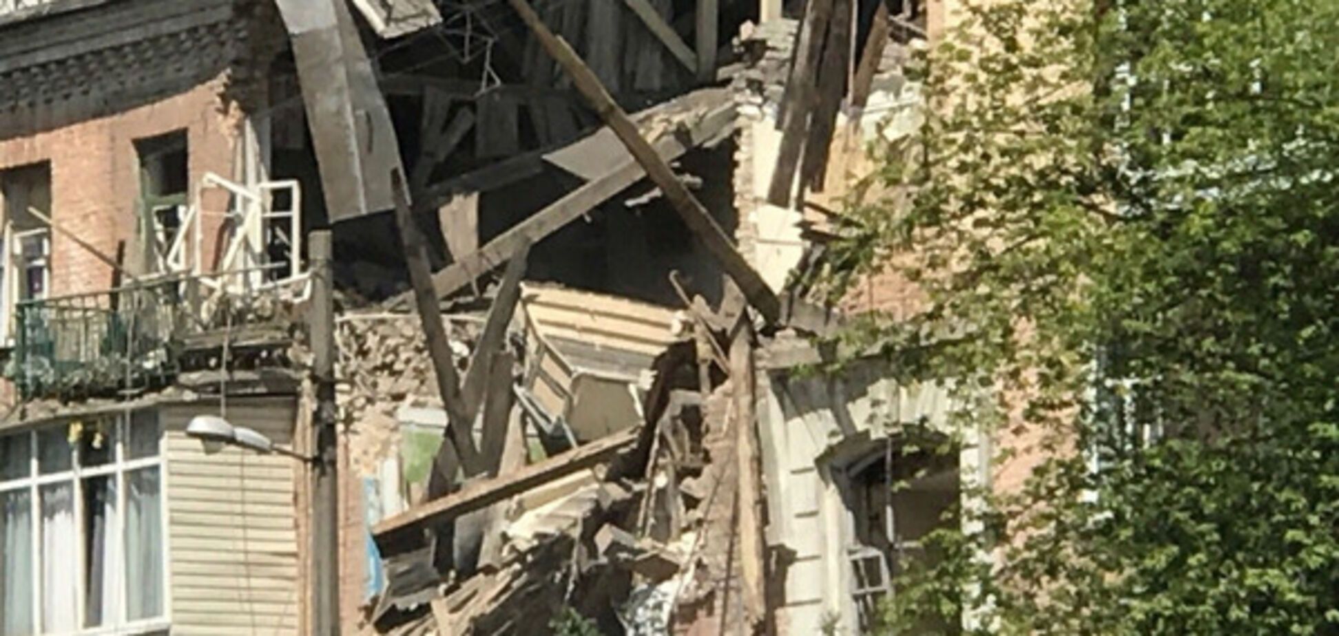 Обрушение дома