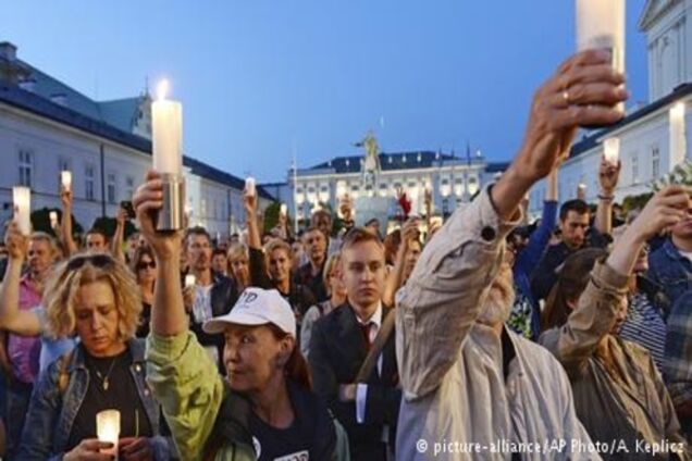 МЗС Польщі назвало ультиматум з боку ЄС через судову реформу 'незрілим'