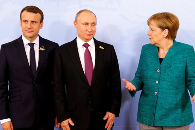 Еммануель Макрон, Володимир Путін, Ангела Меркель