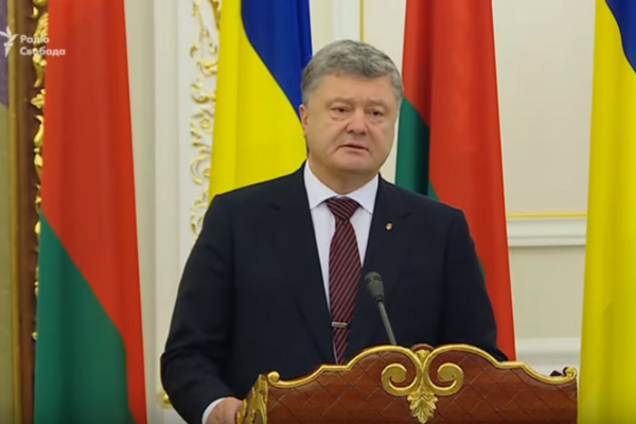 Порошенко подтвердил дату телефонных переговоров с Путиным