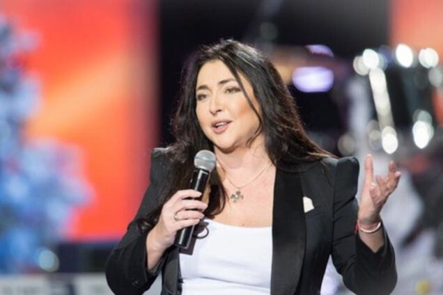 'Сбежала из психушки': отрекшуюся от Украины певицу высмеяли за 'дикие' танцы в 'тапках и ночнушке'