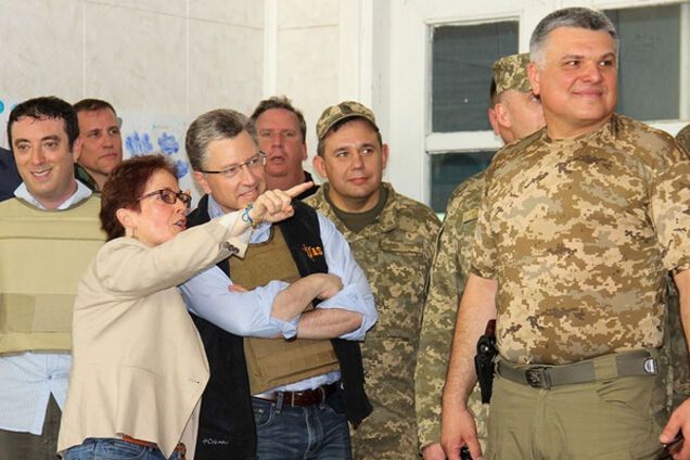 Курт Волкер