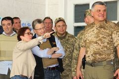 Курт Волкер