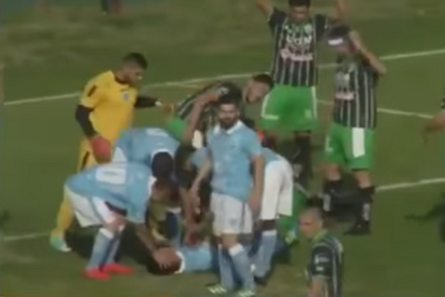 Суддя врятував життя футболісту