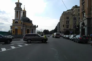 "Бог перекрыл Киев": крестный ход УПЦ МП парализовал движение в центре столицы. Фотофакт