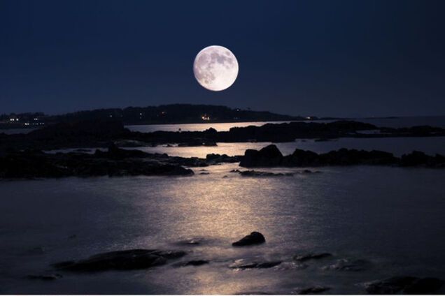 місяць море пейзаж
