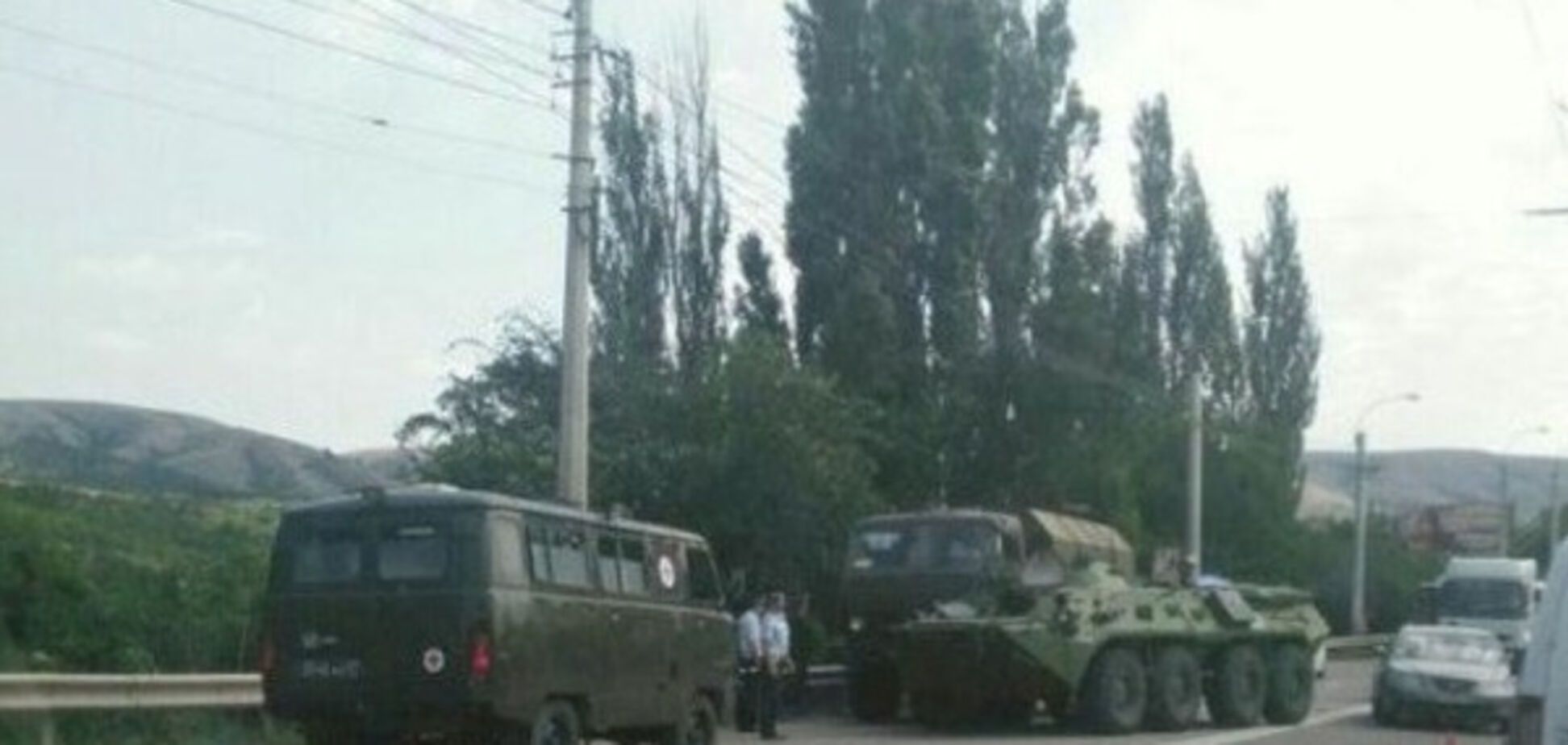 На трассе Симферополь-Алушта столкнулись военный КамАЗ и БТР оккупантов