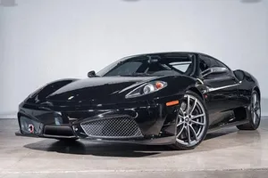Британец разбил суперкар Ferrari через час после покупки: появились фото