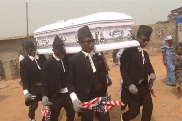 Яскраве відео похорону в Африці вразило мережу