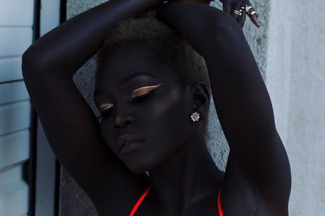 Королева тьмы: интернет покоряет фотомодель с невероятным цветом кожи