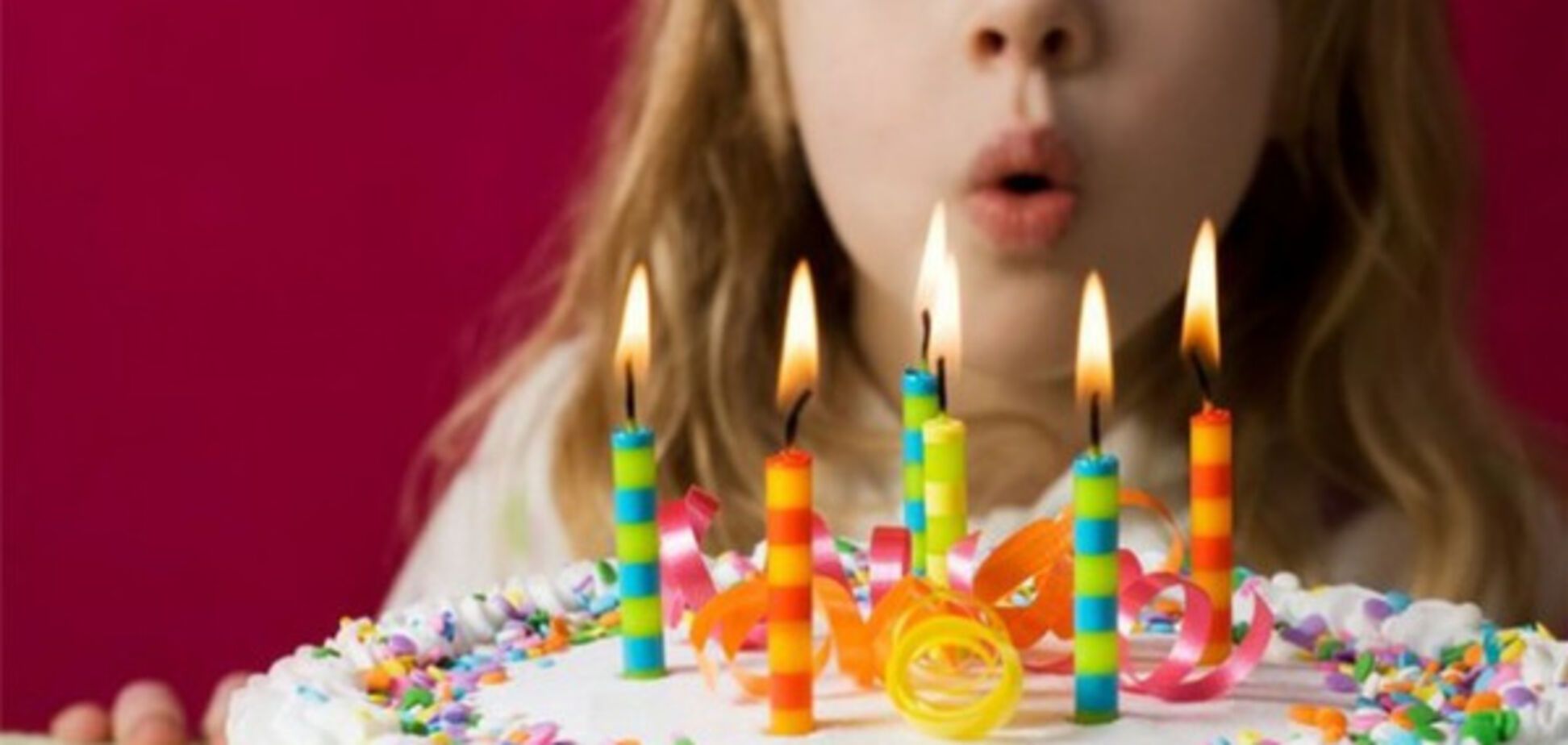 Брудна правда про свічки на торті: популярний ритуал залишає небезпечні бактерії