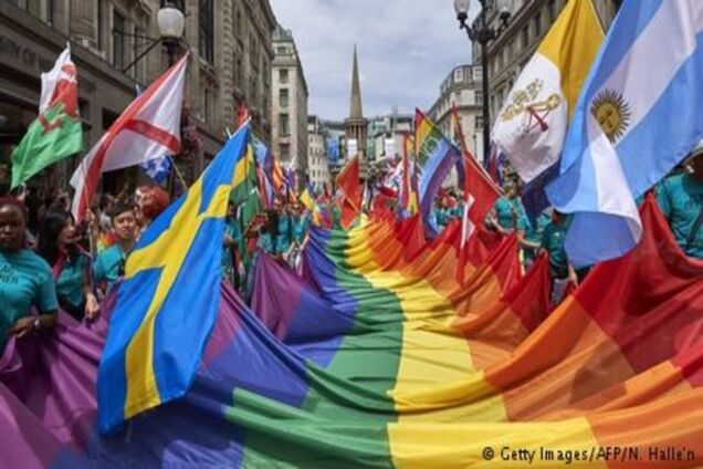 У Лондоні відбувся найбільший в історії британської столиці гей-парад