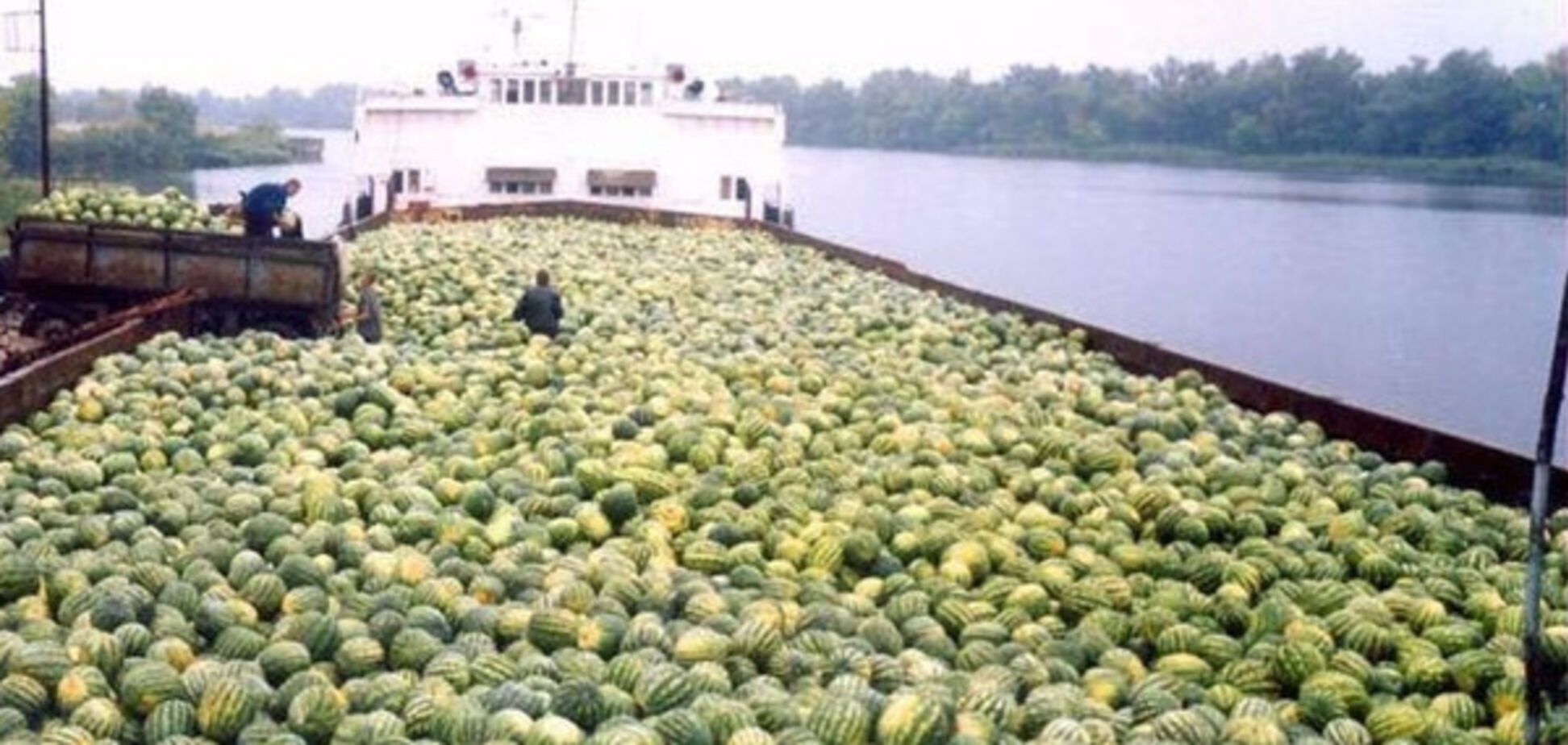 'Баржа дойдет – порядок наведет!' В сети разгорелся спор из-за 'перемоги' Украины