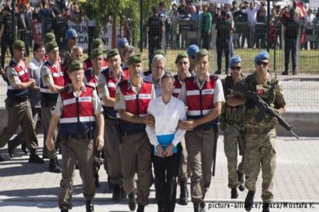 У Туреччині розпочався ключовий судовий процес над путчистами