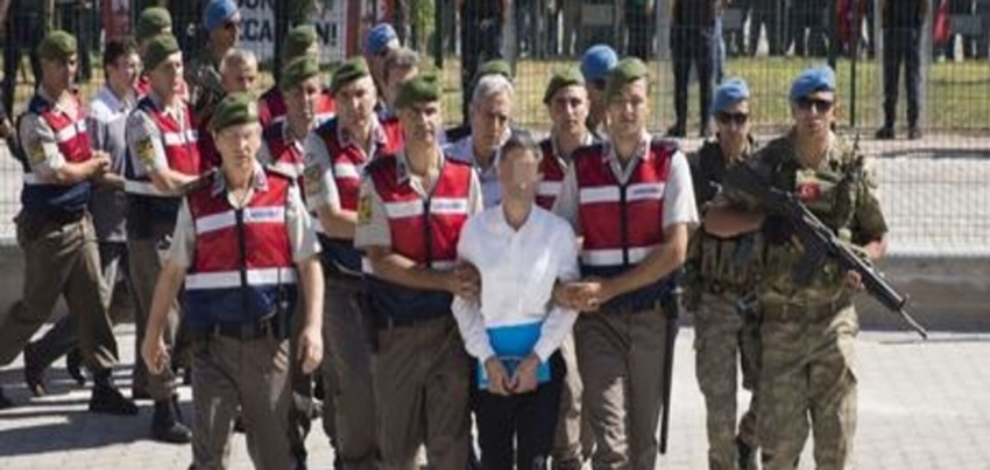 У Туреччині розпочався ключовий судовий процес над путчистами