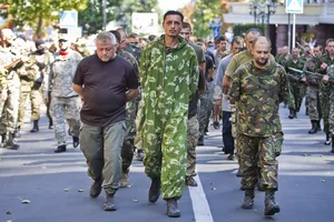 Пленные бойцы АТО