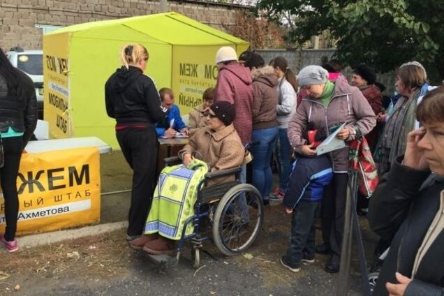 Тысячи тонн 'гуманитарки' и миллион спасенных: в штабе Ахметова отчитались о своей работе